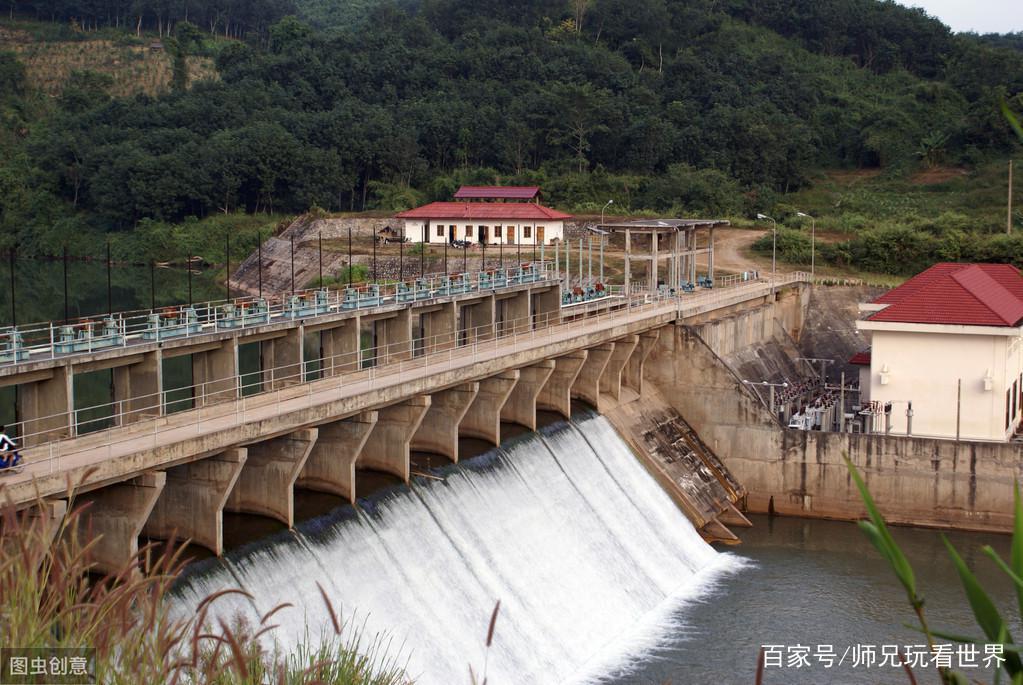 路亚很容易，教你野钓路亚怎么脱龟